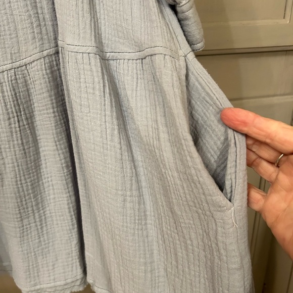 Dress - Picture 1 of 7